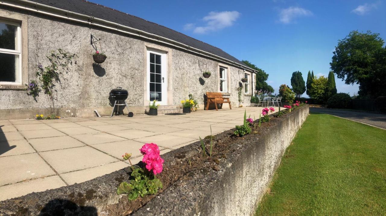 Ballyconnelly Cottages, Galgorm Area Cullybackey 外观 照片