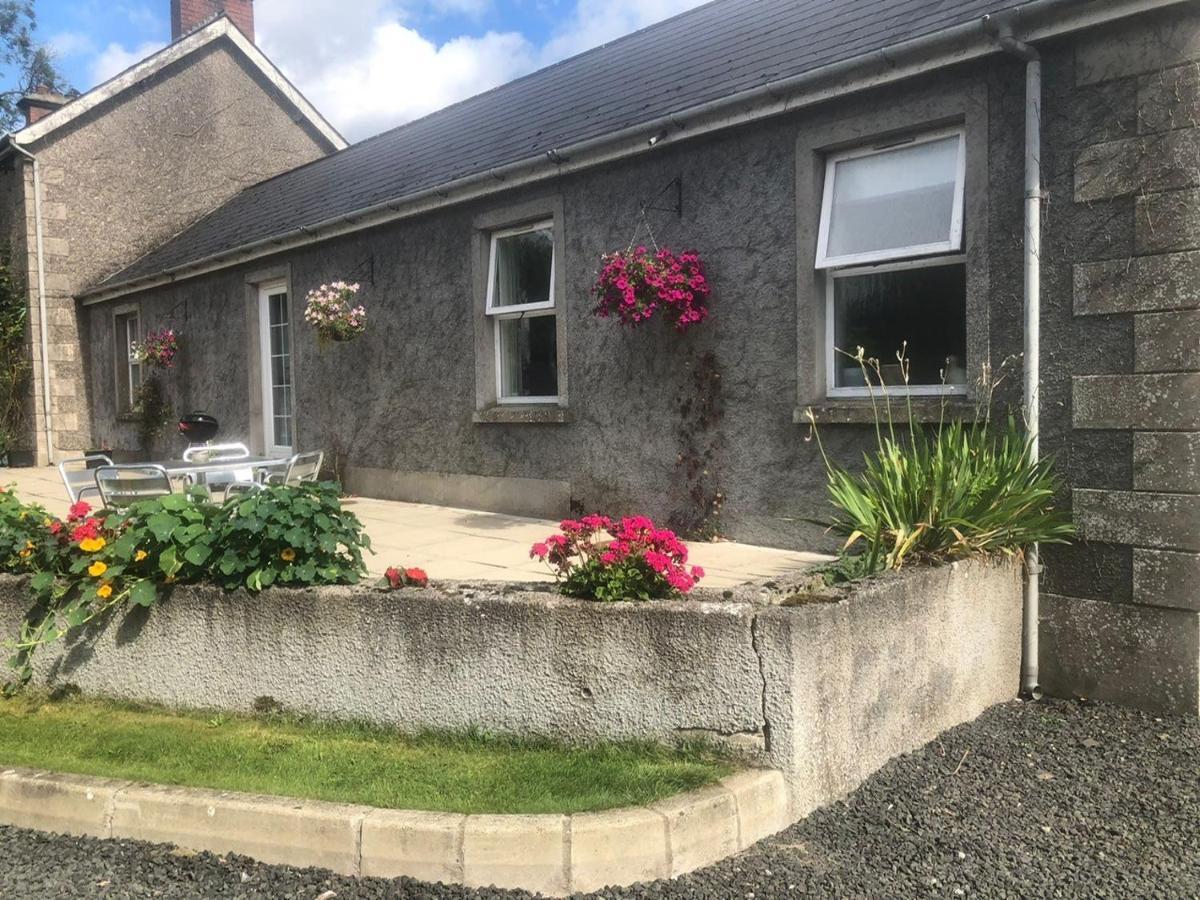 Ballyconnelly Cottages, Galgorm Area Cullybackey 外观 照片